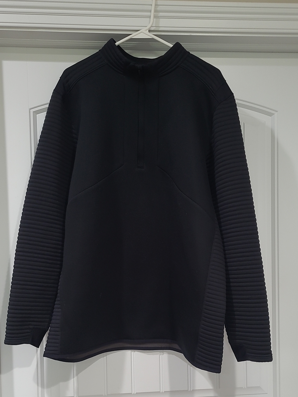 Under Armour Men's Black Ribbed Sleeve Quarter-Zip Sweatshirt